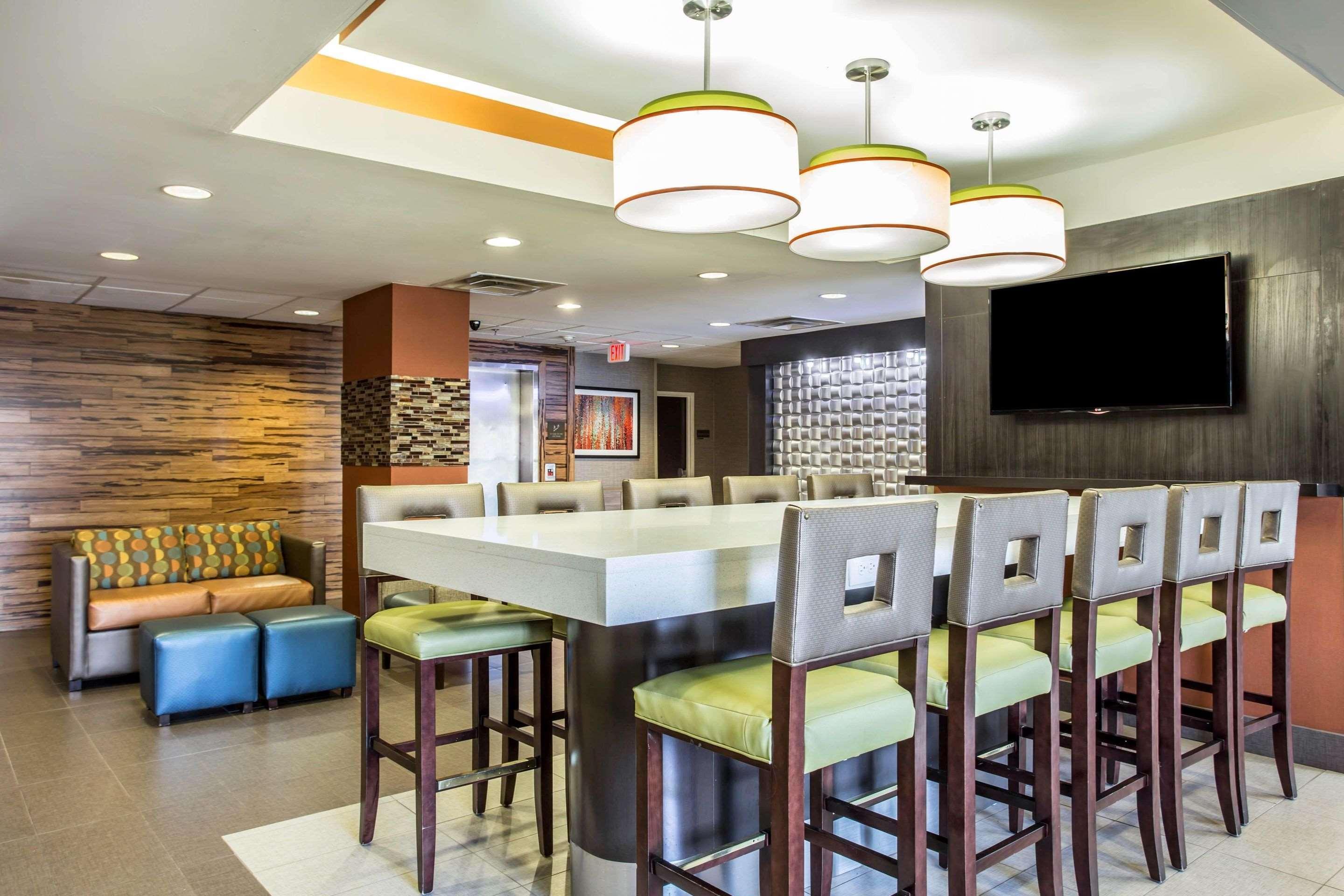 Spark By Hilton Kannapolis Luaran gambar