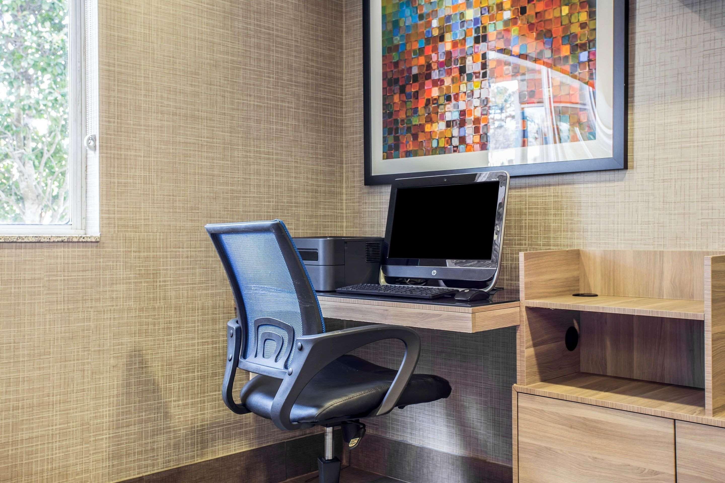 Spark By Hilton Kannapolis Luaran gambar